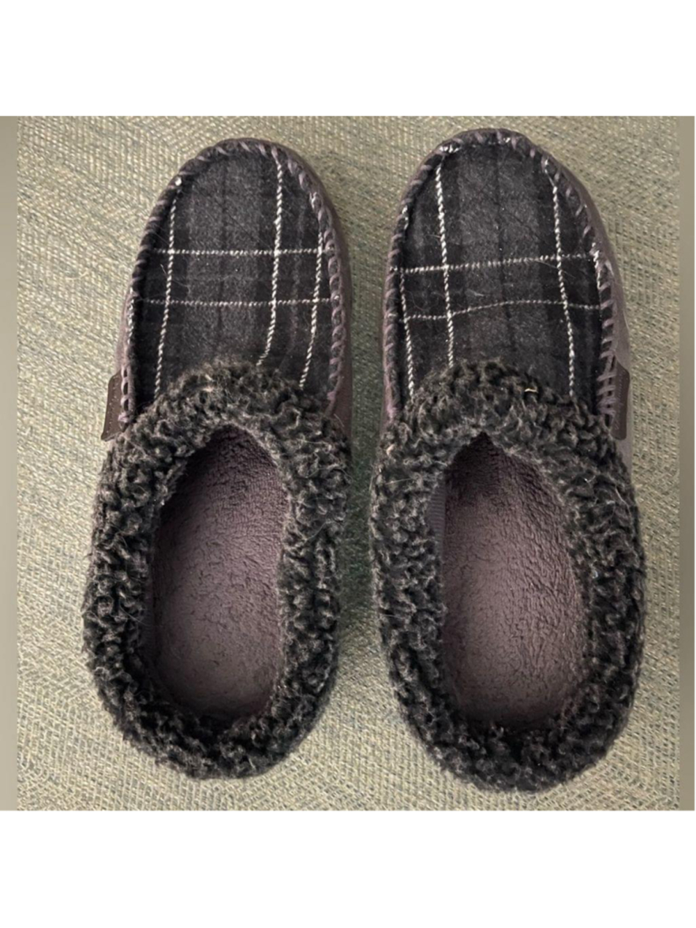 Men's Dearfoam Slippers, Size Small (6-7) EUC